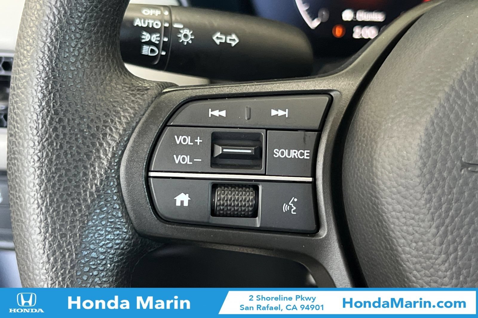 Certified 2025 Honda HR-V LX image 28