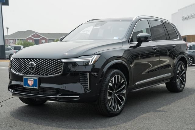 New 2026 Volvo XC90 T8 Plus w/ Protection Package Premier AWD/4WD image 3