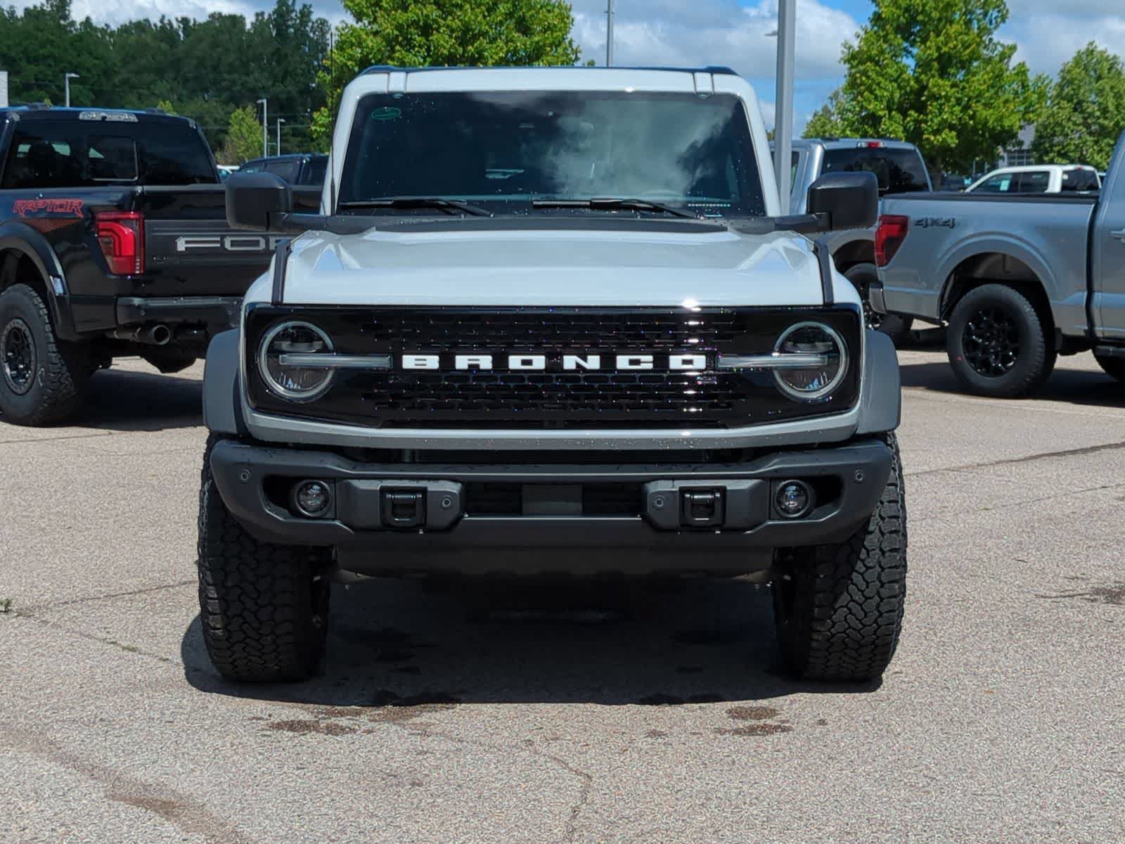 New 2026 Ford Bronco Badlands AWD/4WD image 3