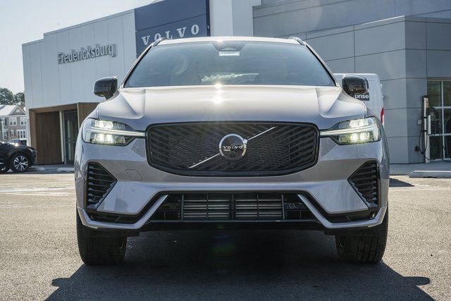New 2026 Volvo XC60 T8 Plus image 2
