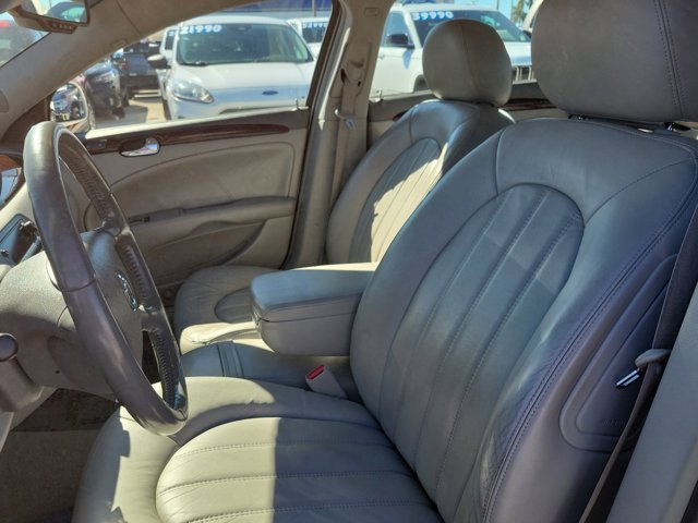 Used 2011 Buick Lucerne CXL image 22