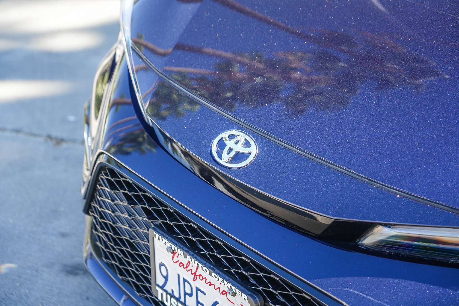 Certified 2024 Toyota Corolla SE w/ SE Premium Package FWD image 3