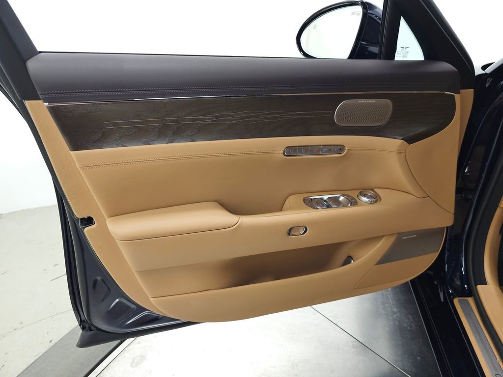 Used 2026 Genesis G90 3.5T AWD/4WD image 17