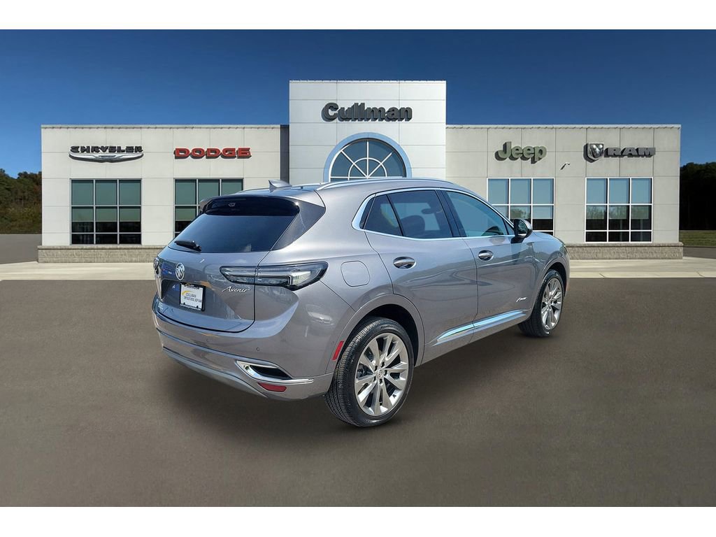 Used 2022 Buick Envision Avenir w/ Technology Package II FWD image 3