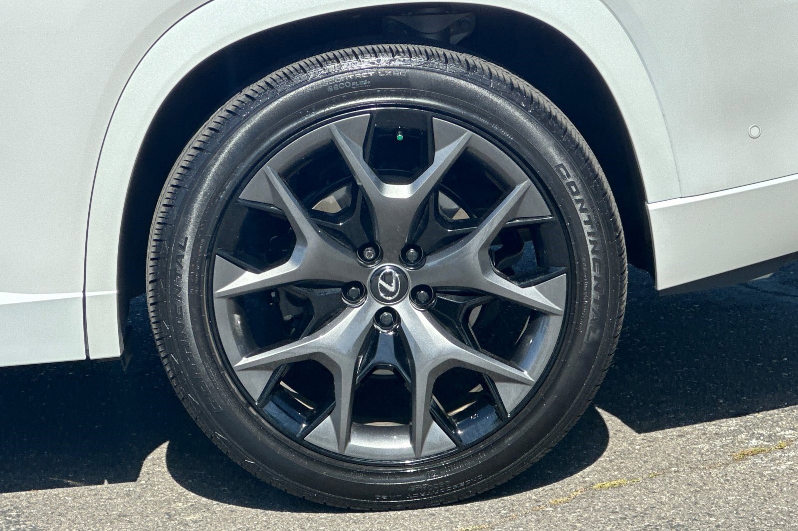 Certified 2025 Lexus TX 500h AWD w/ Technology Package image 38