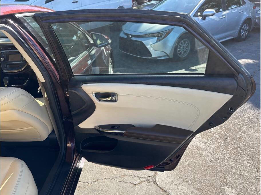 Used 2013 Toyota Avalon XLE Touring image 7