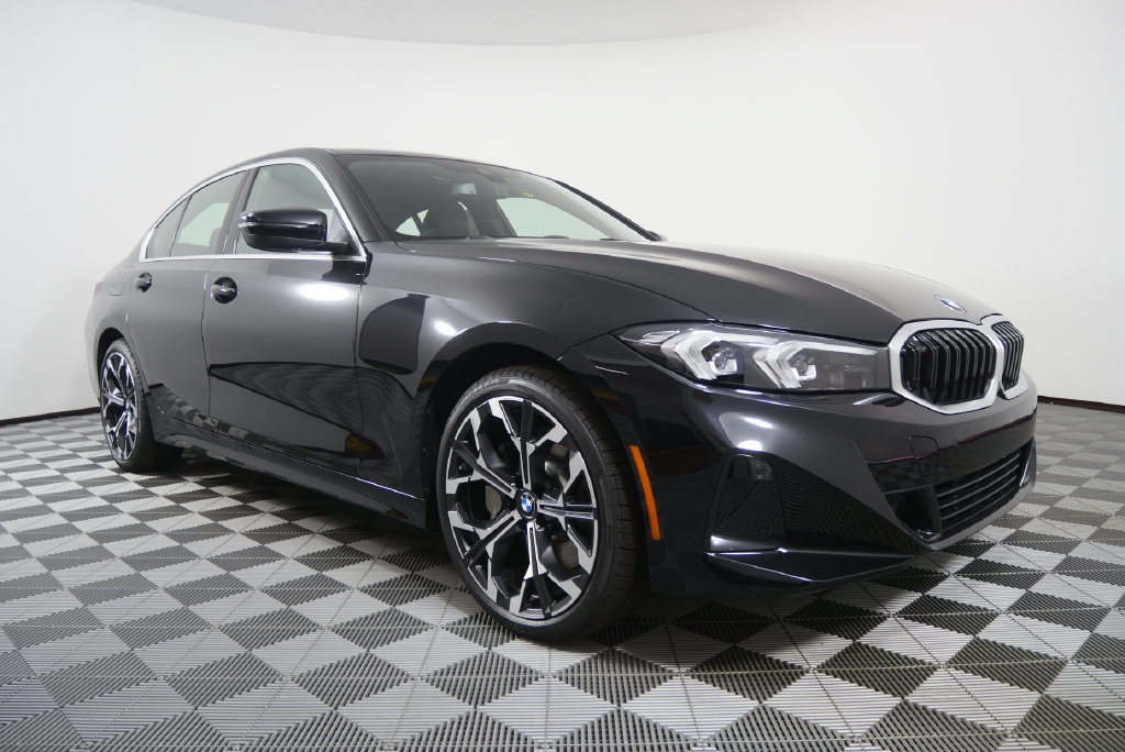 New 2026 BMW 330i Sedan w/ Premium Package RWD image 2