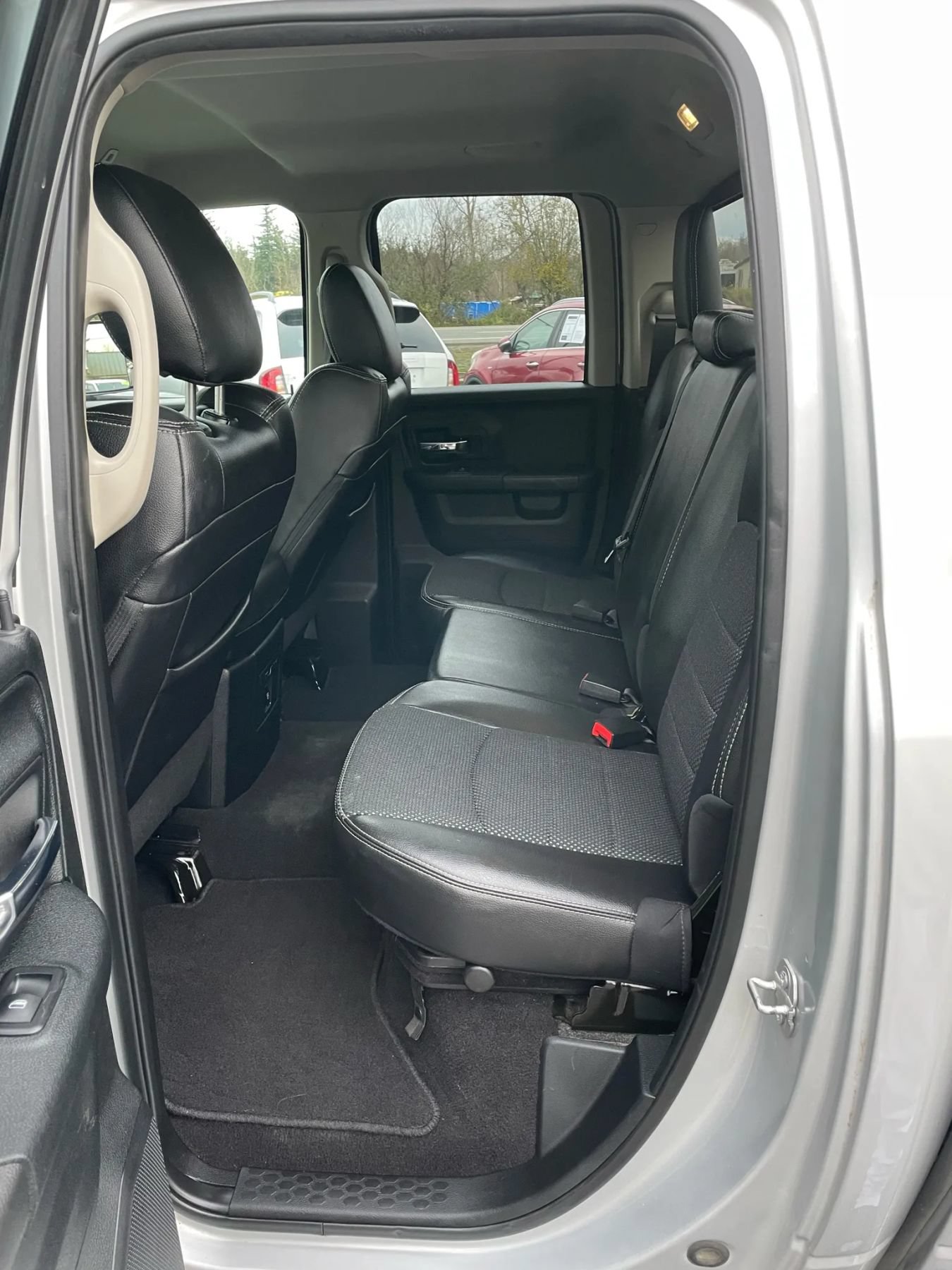 Used 2017 RAM 1500 Sport AWD/4WD image 32