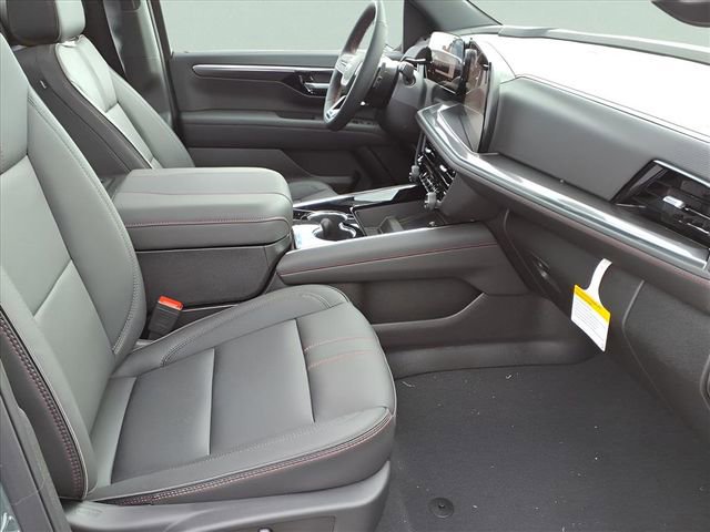 New 2026 Chevrolet Suburban RST w/ RST Capability Package image 21