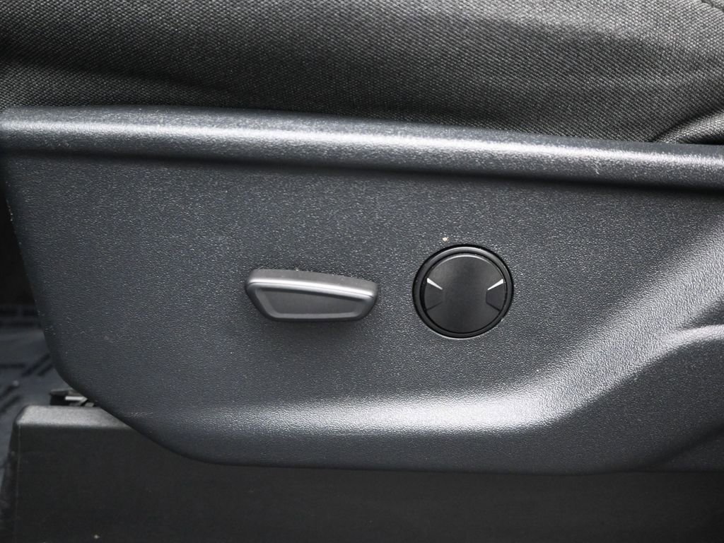 Used 2025 Ford F150 XLT w/ Equipment Group 301A Standard image 10