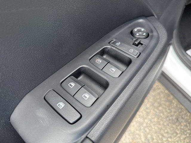 Used 2025 Hyundai Venue Limited image 13