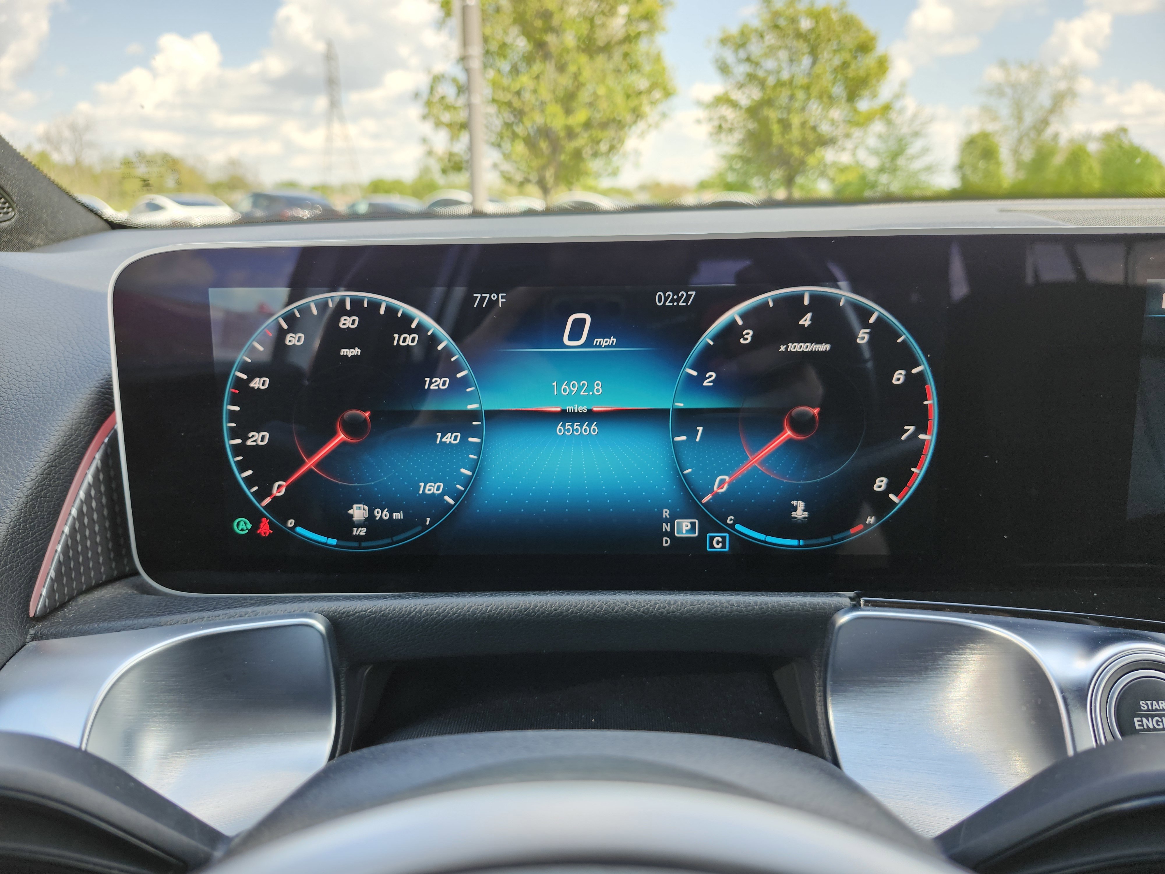 Used 2020 Mercedes-Benz GLB 250 4MATIC w/ Premium Package image 29