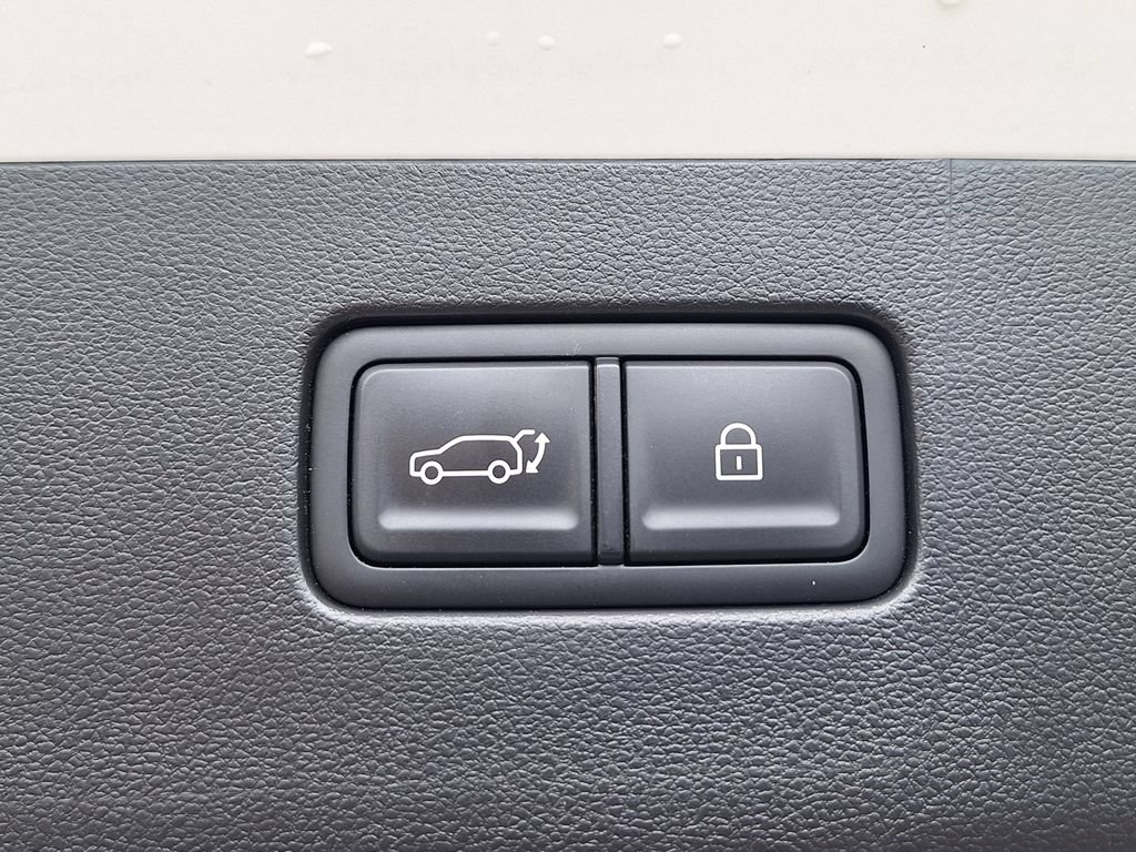Certified 2026 Hyundai Ioniq 9 SEL AWD/4WD image 32