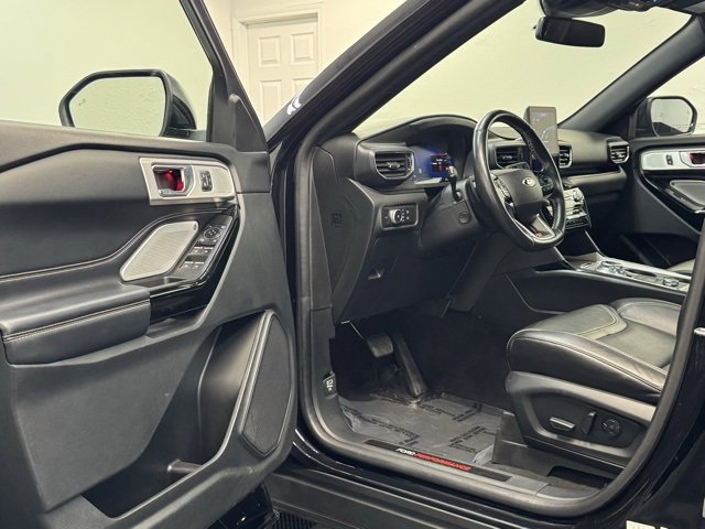 Used 2021 Ford Explorer ST w/ ST Street Pack image 10