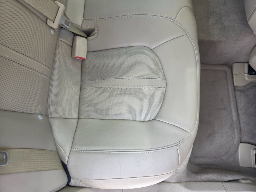 Used 2011 Cadillac CTS Luxury RWD image 34