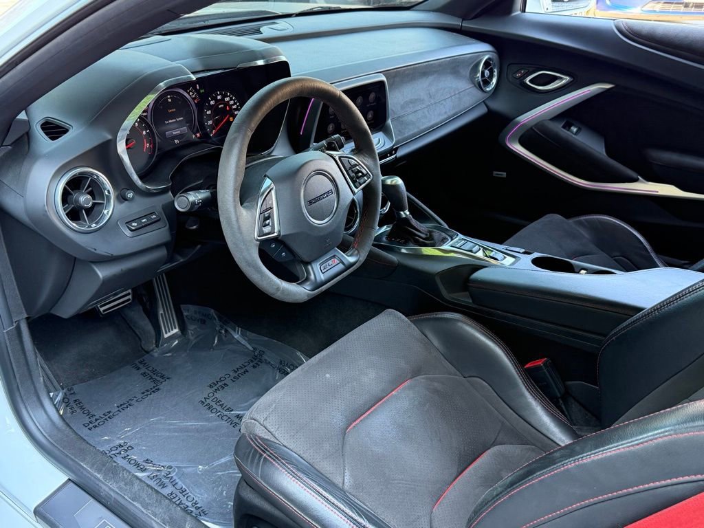 Used 2019 Chevrolet Camaro ZL1 RWD image 23
