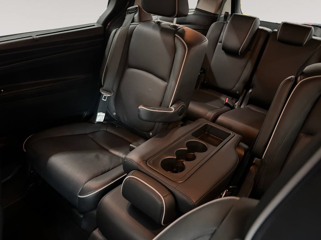 Certified 2025 Honda Odyssey Touring image 13