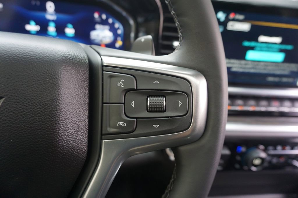 Used 2025 Chevrolet Silverado 1500 LTZ w/ LTZ Premium Package RWD image 9