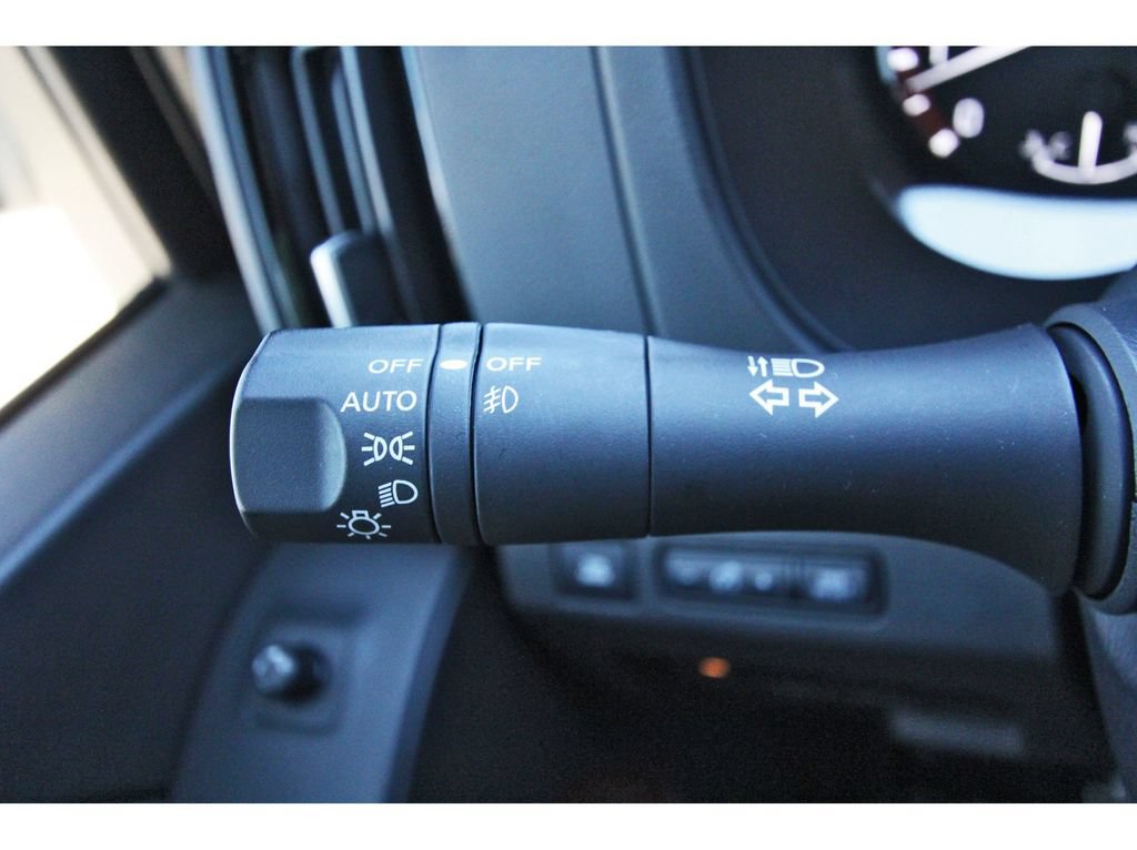 Used 2025 Nissan Frontier Pro-X RWD image 18