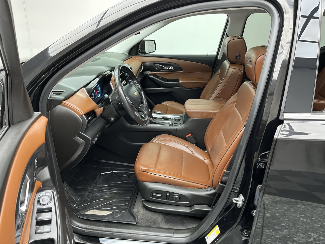 Certified 2019 Chevrolet Traverse High Country AWD/4WD image 3