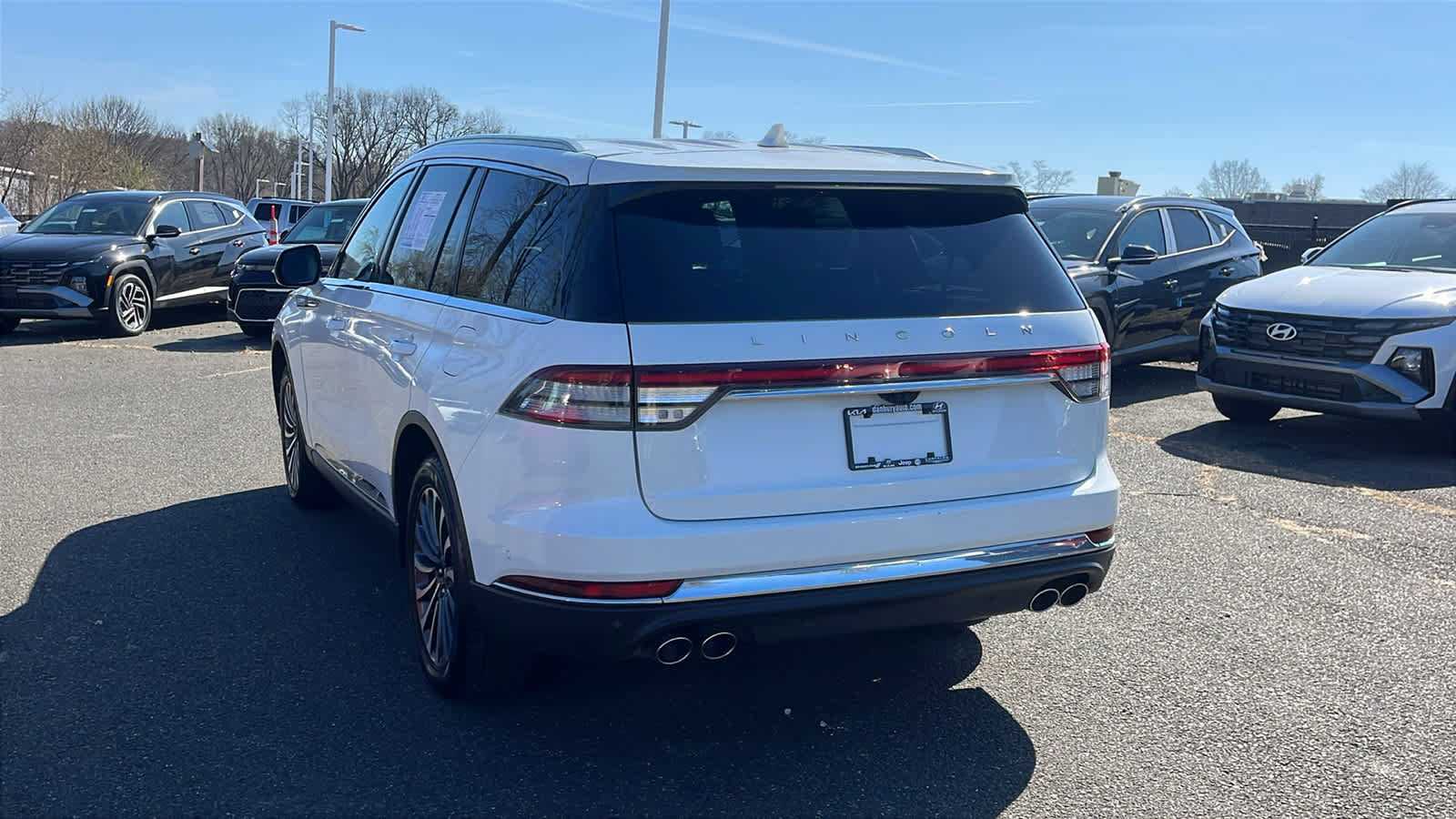 Used 2023 Lincoln Aviator Reserve w/ Equipment Group 201A image 6