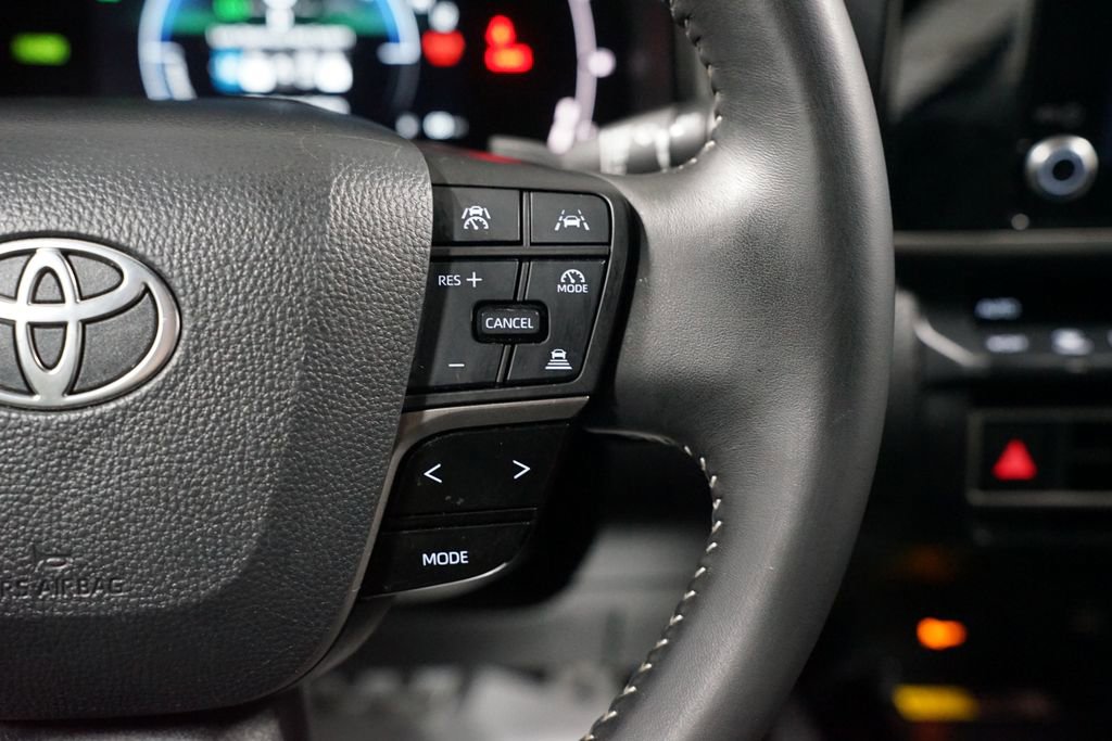 Certified 2025 Toyota Camry SE image 13