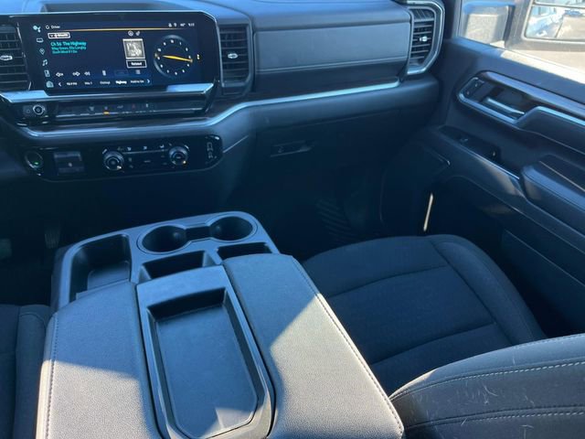 Used 2024 Chevrolet Silverado 3500 LT image 18