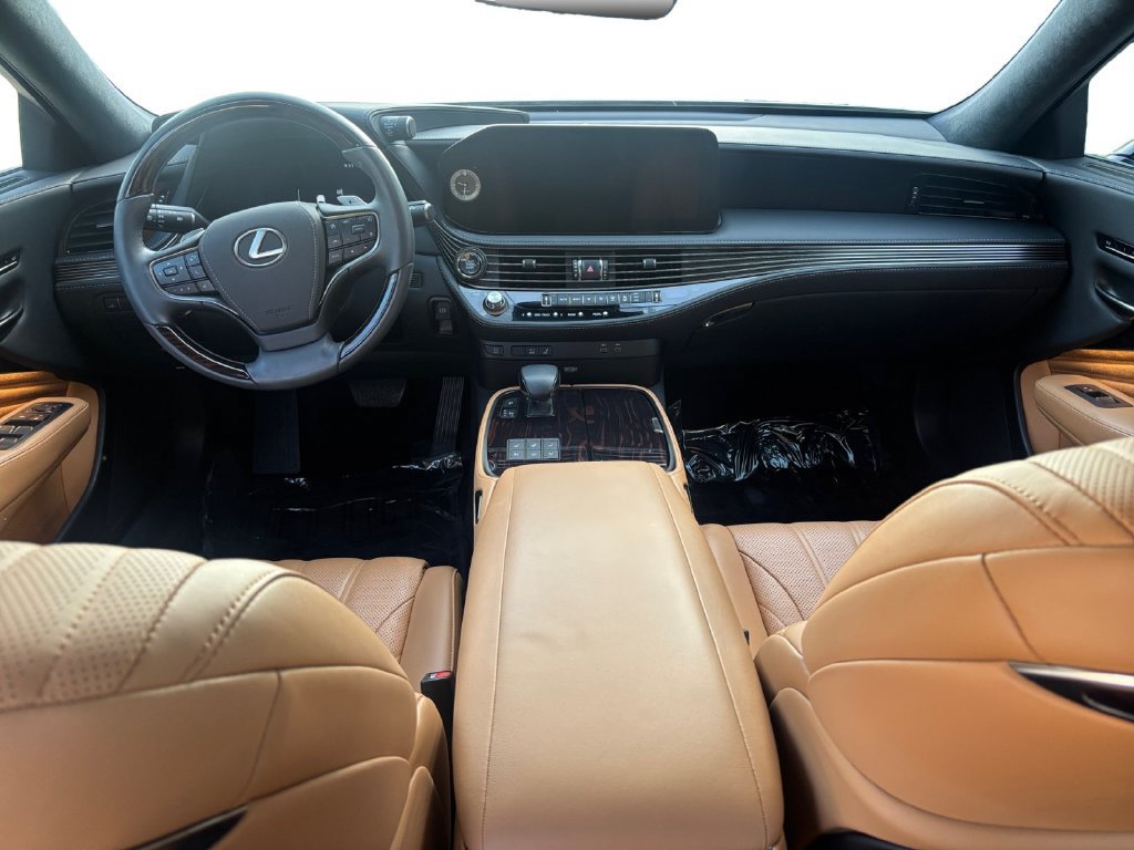 Used 2024 Lexus LS 500 w/ Interior Upgrade Package RWD image 11