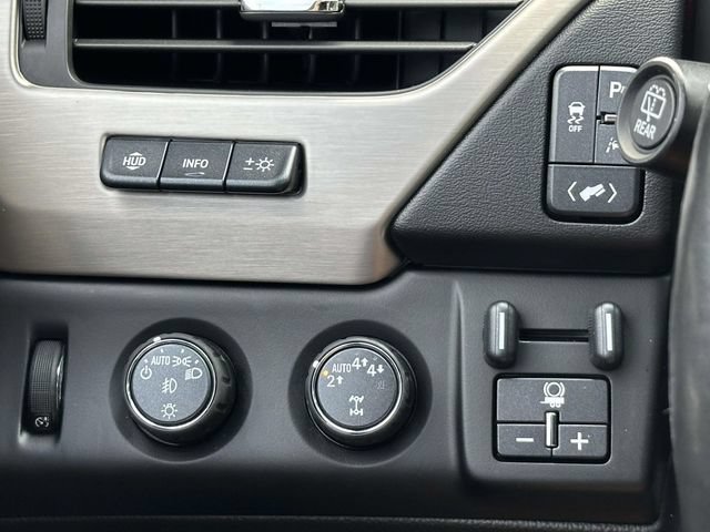 Used 2019 GMC Yukon XL Denali w/ Open Road Package AWD/4WD image 27