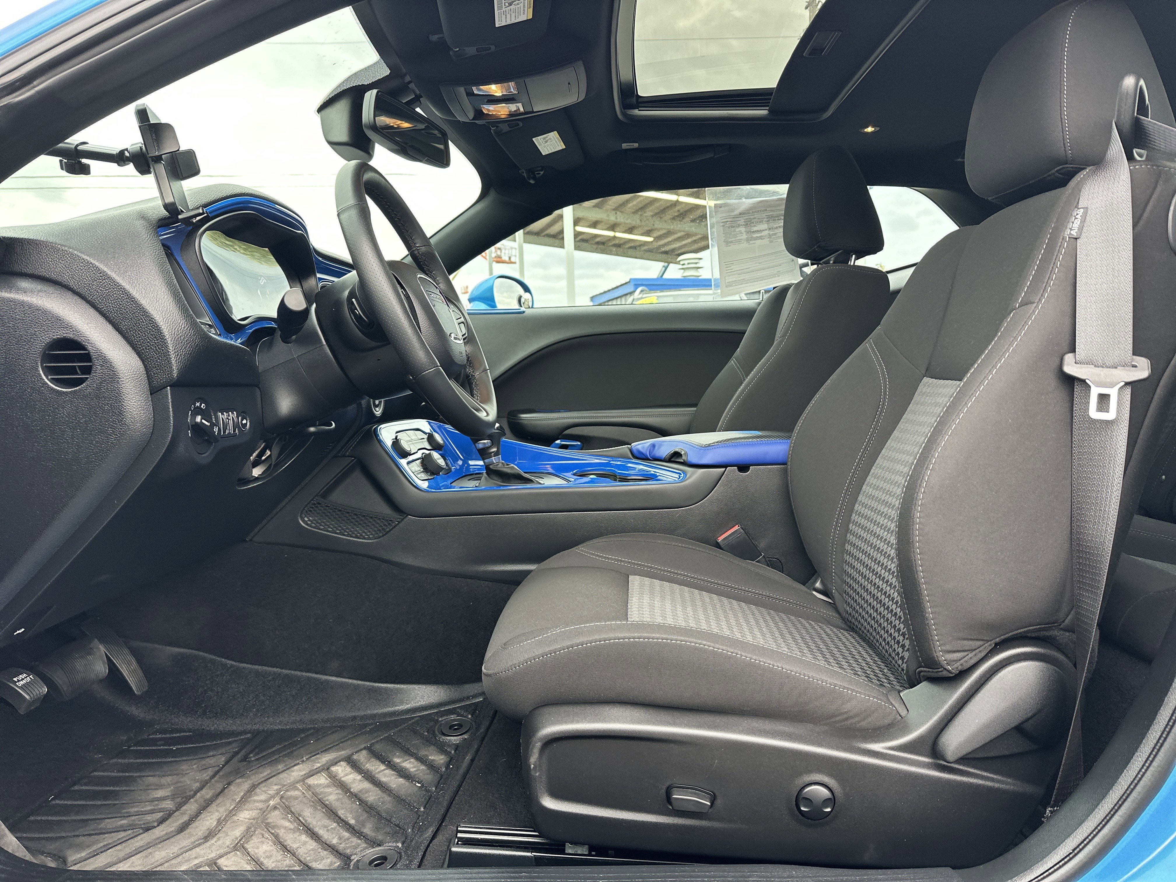 Used 2023 Dodge Challenger SXT w/ Blacktop Package image 10