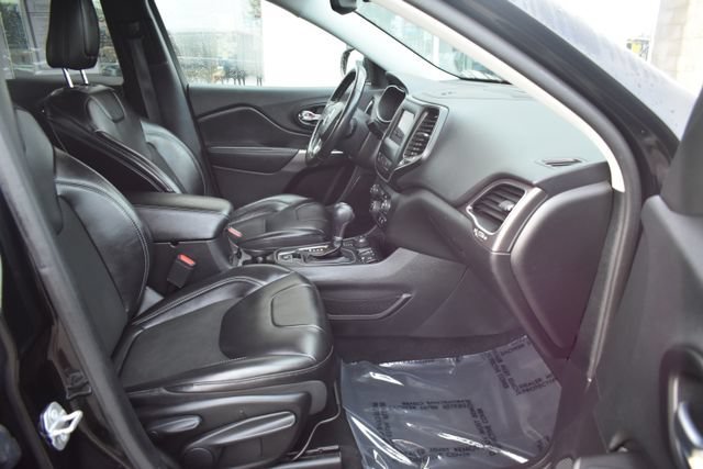 Used 2021 Jeep Cherokee Latitude Plus AWD/4WD image 44