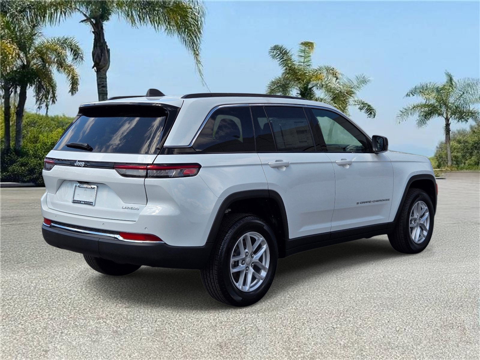 New 2026 Jeep Grand Cherokee Laredo X RWD image 4