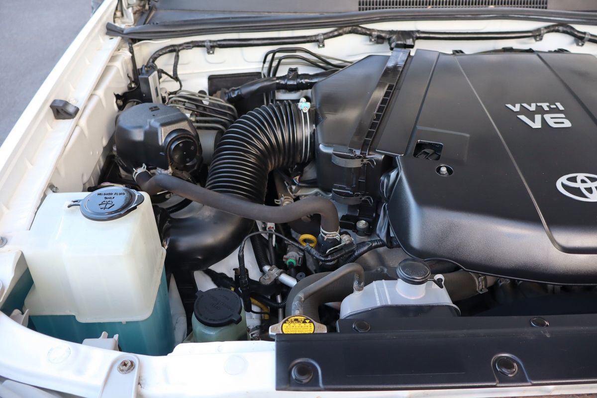 Used 2014 Toyota Tacoma PreRunner w/ TRD Off-Road Package image 38