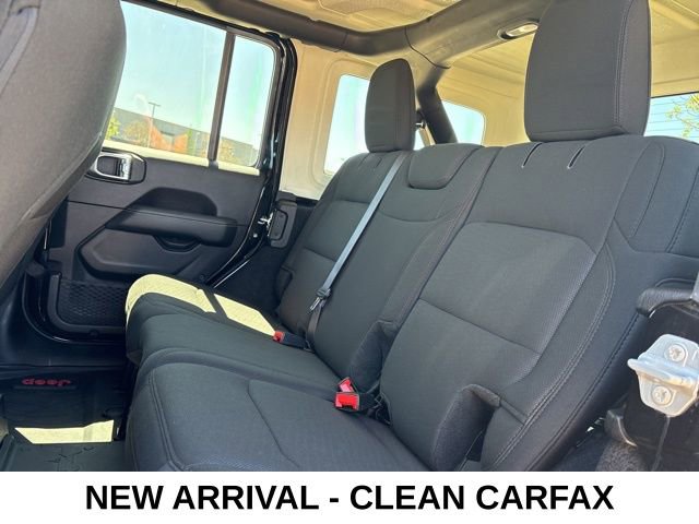 Used 2019 Jeep Wrangler Unlimited Sahara w/ Uconnect 4C Nav & Sound Group image 14