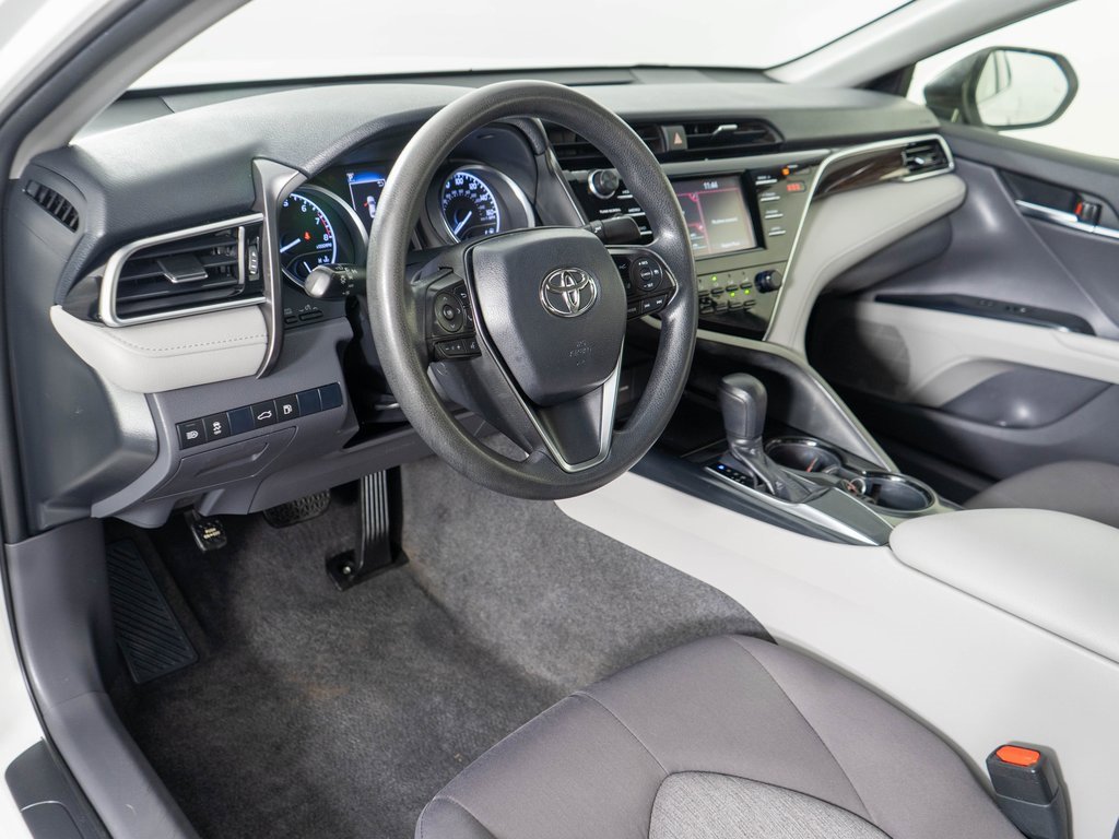 Used 2018 Toyota Camry LE w/ Moonroof Package image 14