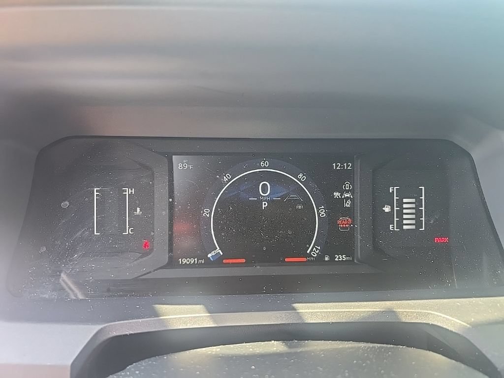 Used 2025 Toyota 4Runner SR5 AWD/4WD image 15