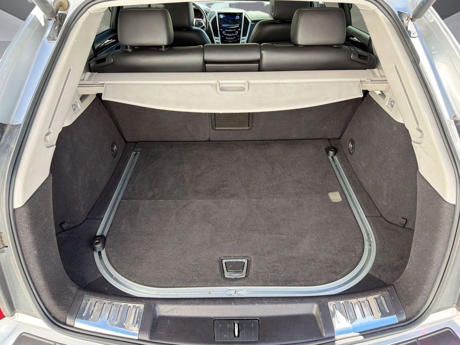 Used 2016 Cadillac SRX Luxury w/ Driver Awareness Package image 32