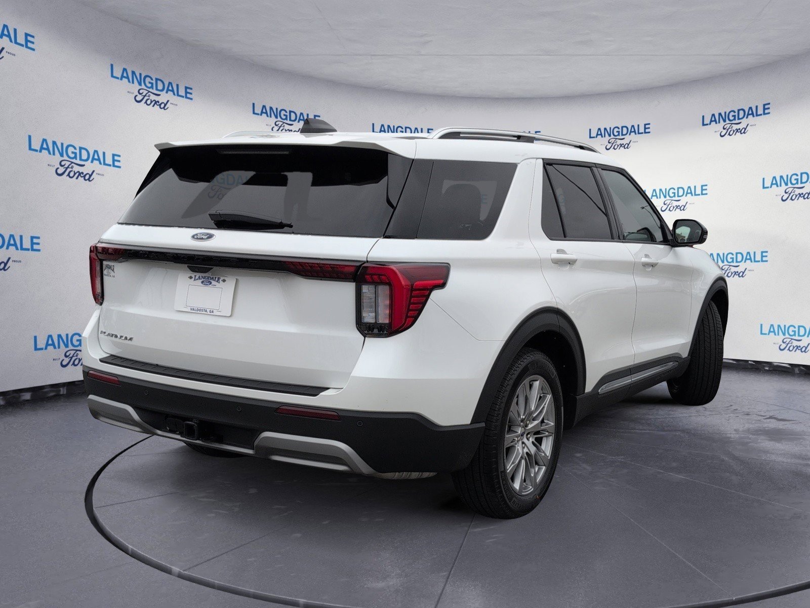 New 2026 Ford Explorer Platinum image 4