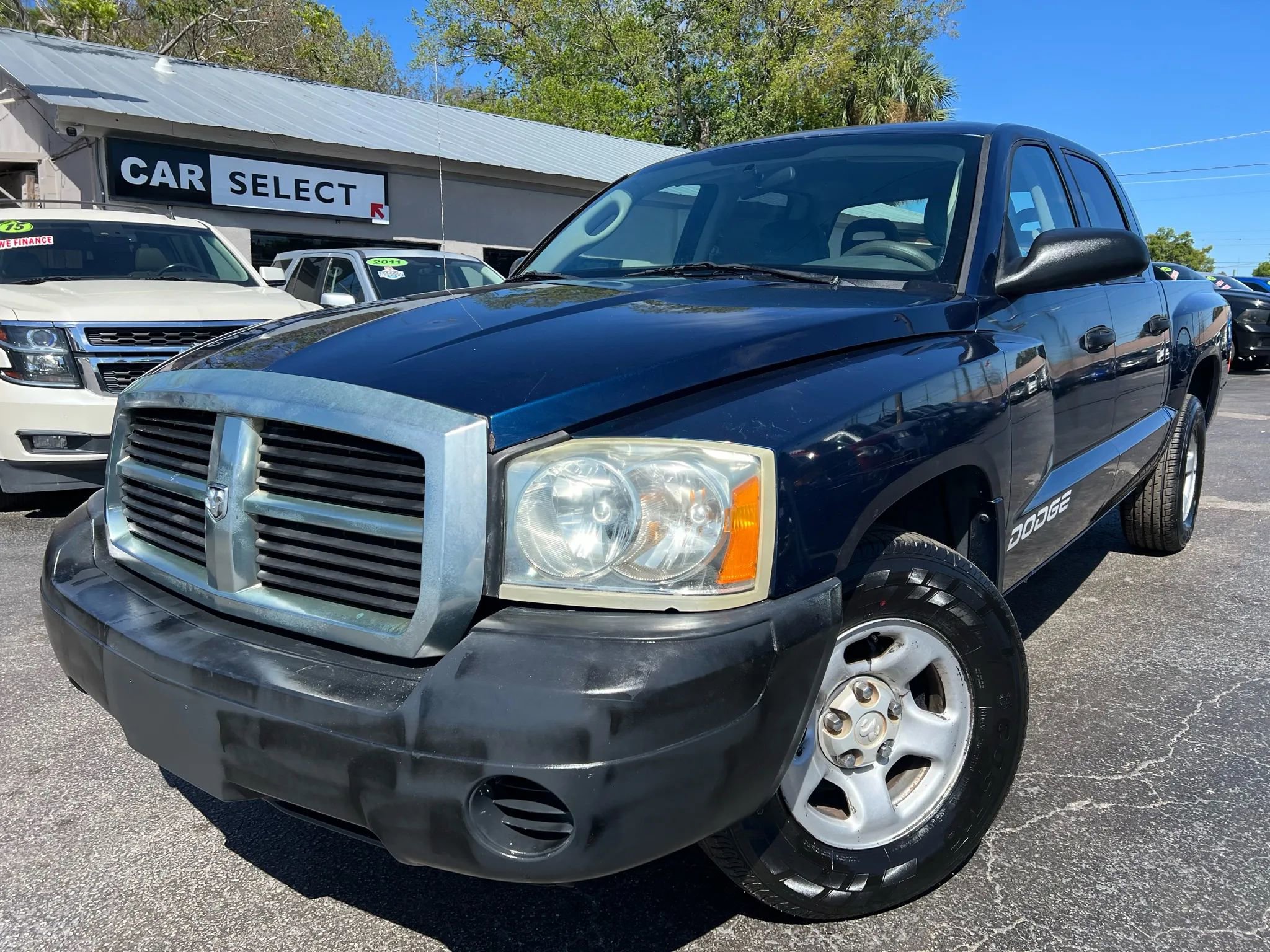 Used 2005 Dodge Dakota ST image 1