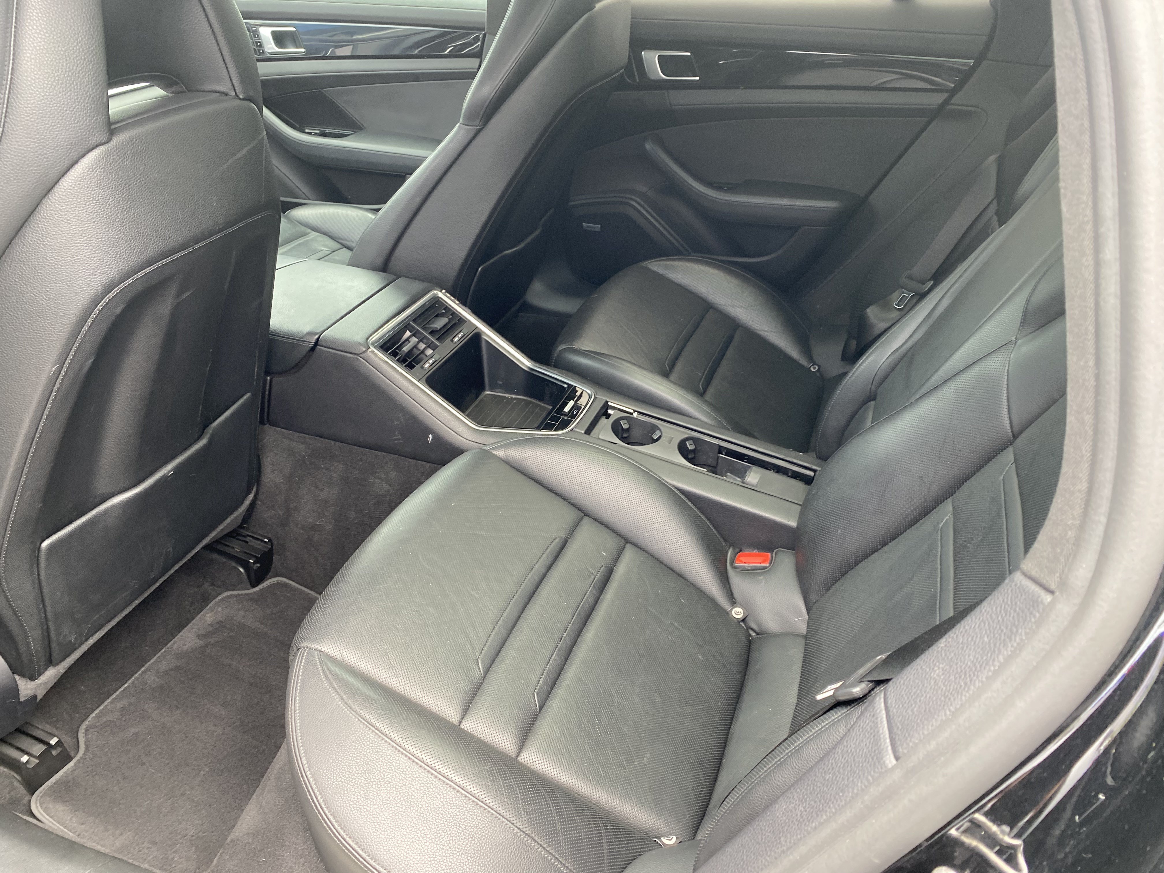 Used 2018 Porsche Panamera 4 AWD/4WD image 14