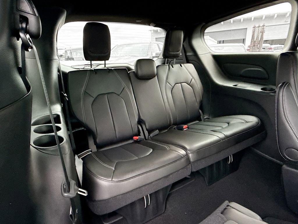 New 2026 Chrysler Pacifica Select FWD image 29