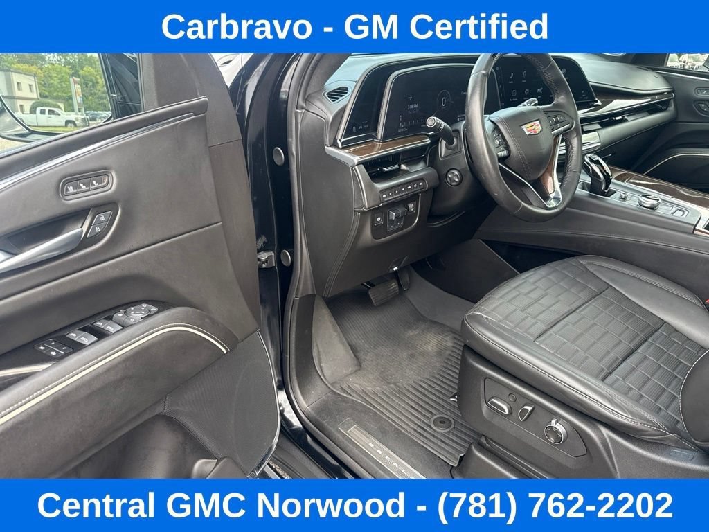 Used 2024 Cadillac Escalade Sport Platinum w/ LPO, ONYX Package AWD/4WD image 13