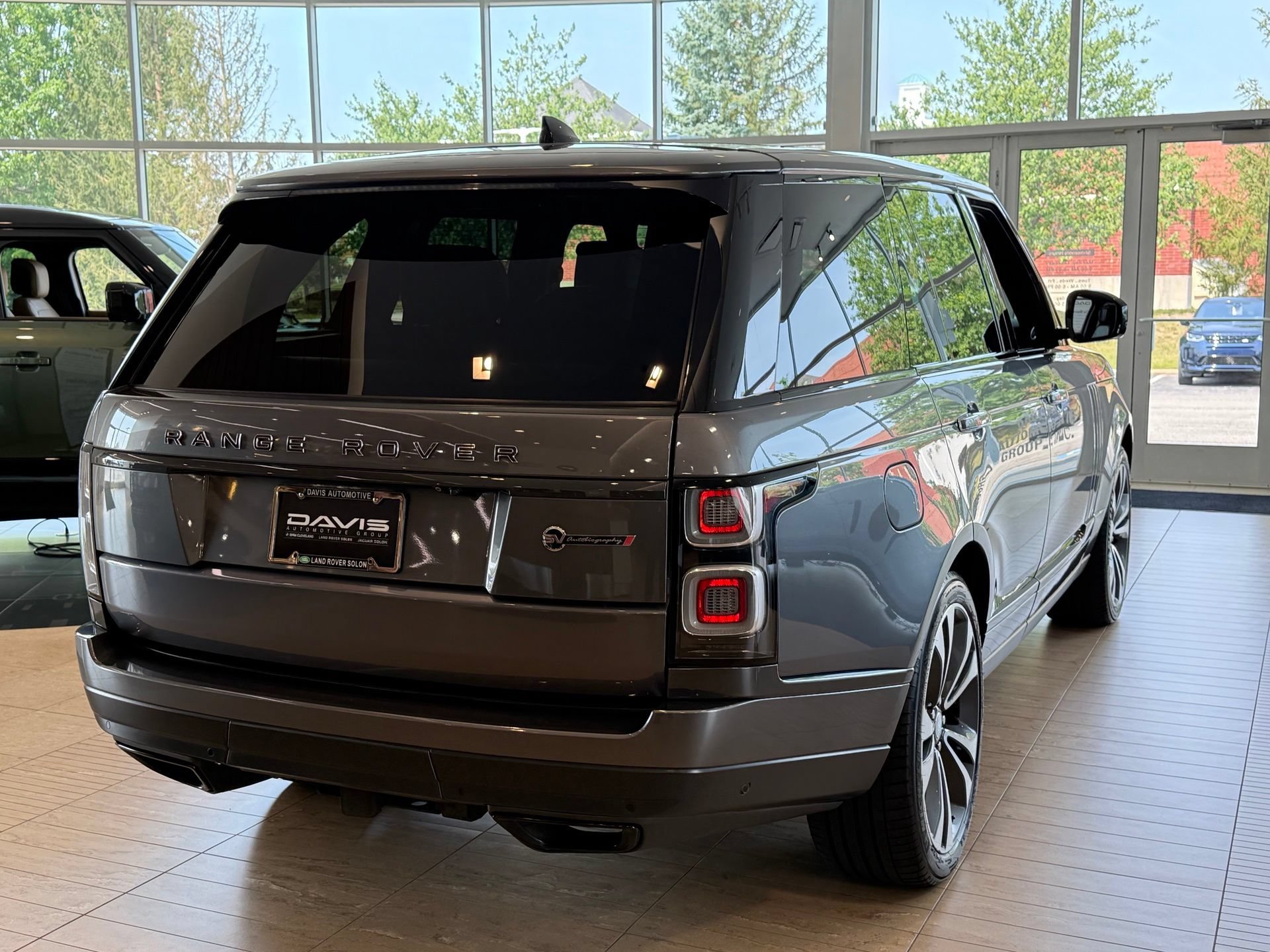 Used 2018 Land Rover Range Rover SV Autobiography Dynamic AWD/4WD image 10