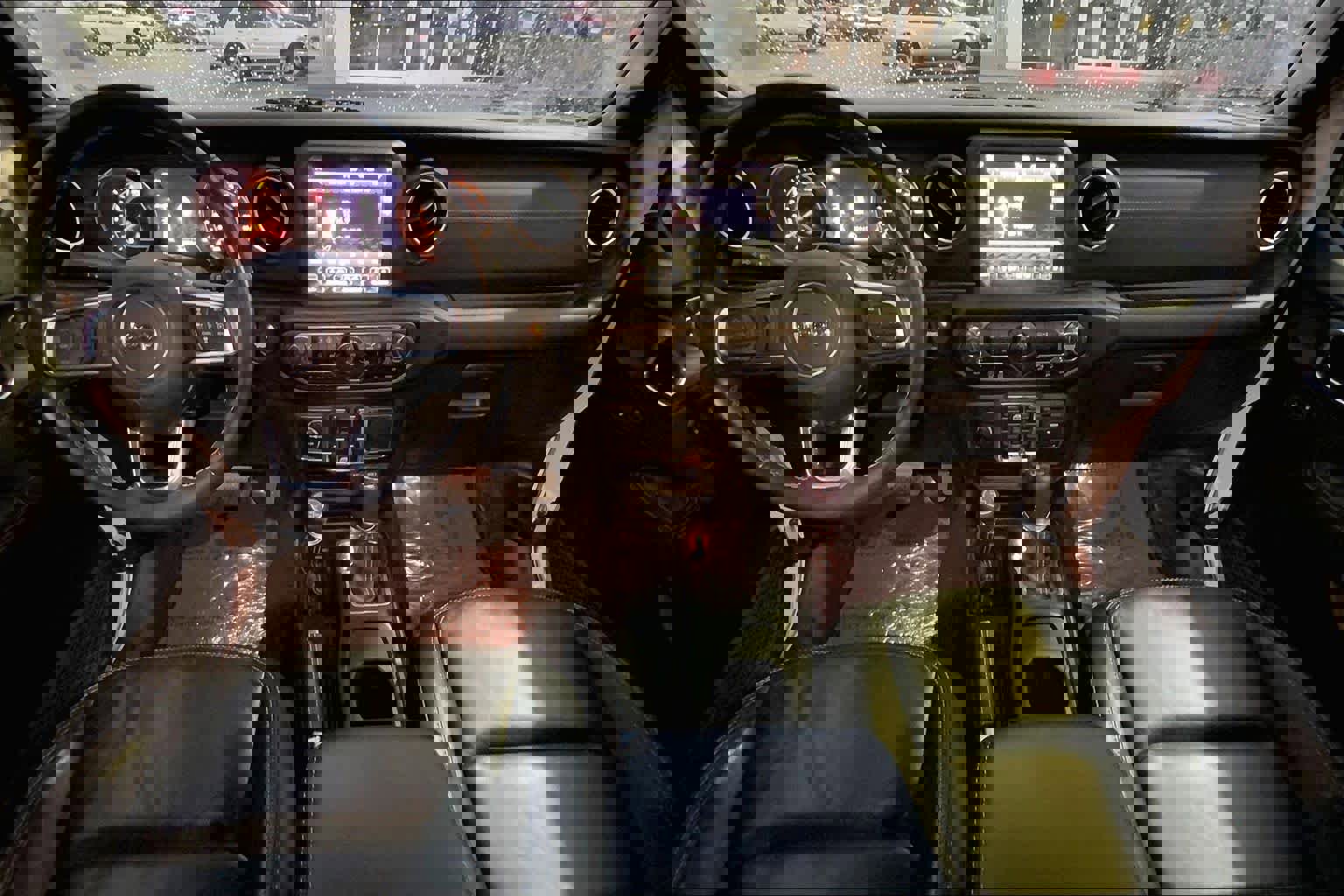 Used 2019 Jeep Wrangler Unlimited Sahara image 14