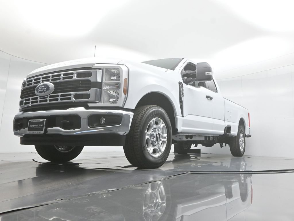 New 2026 Ford F350 XLT image 41