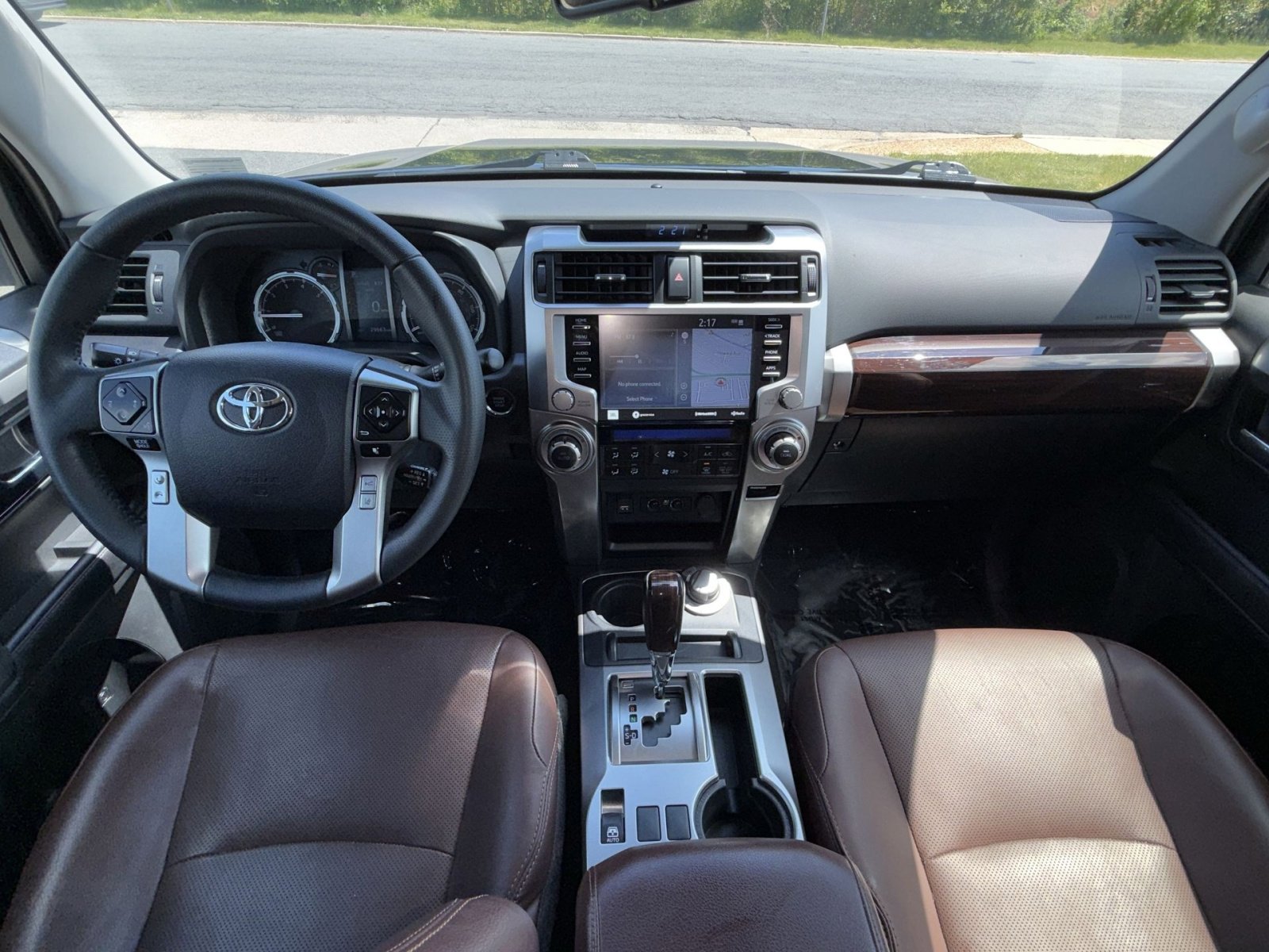 Used 2022 Toyota 4Runner Limited AWD/4WD image 23