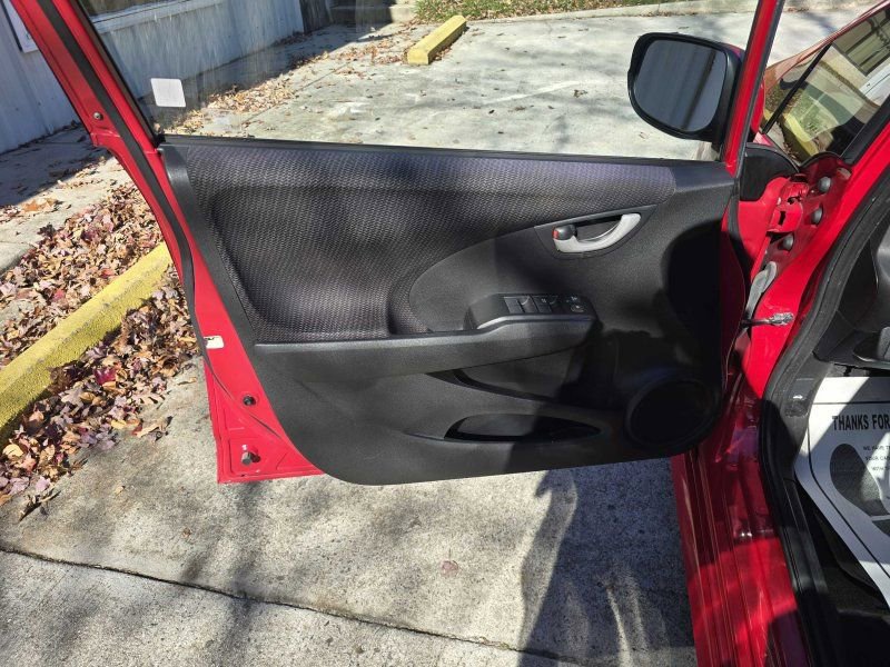 Used 2013 Honda Fit Sport image 14