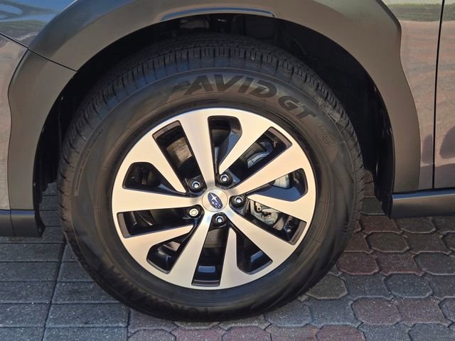 Certified 2025 Subaru Outback Premium image 12