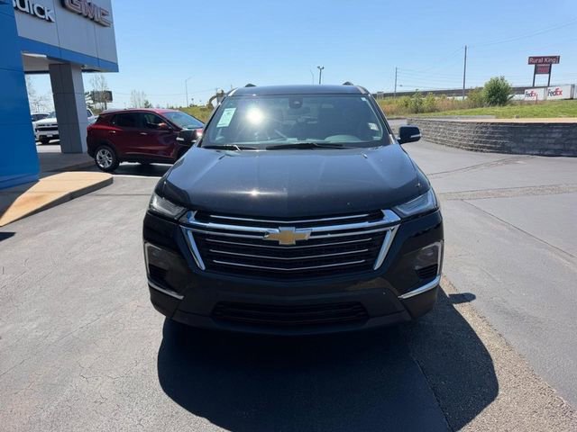 Used 2022 Chevrolet Traverse LT FWD image 3