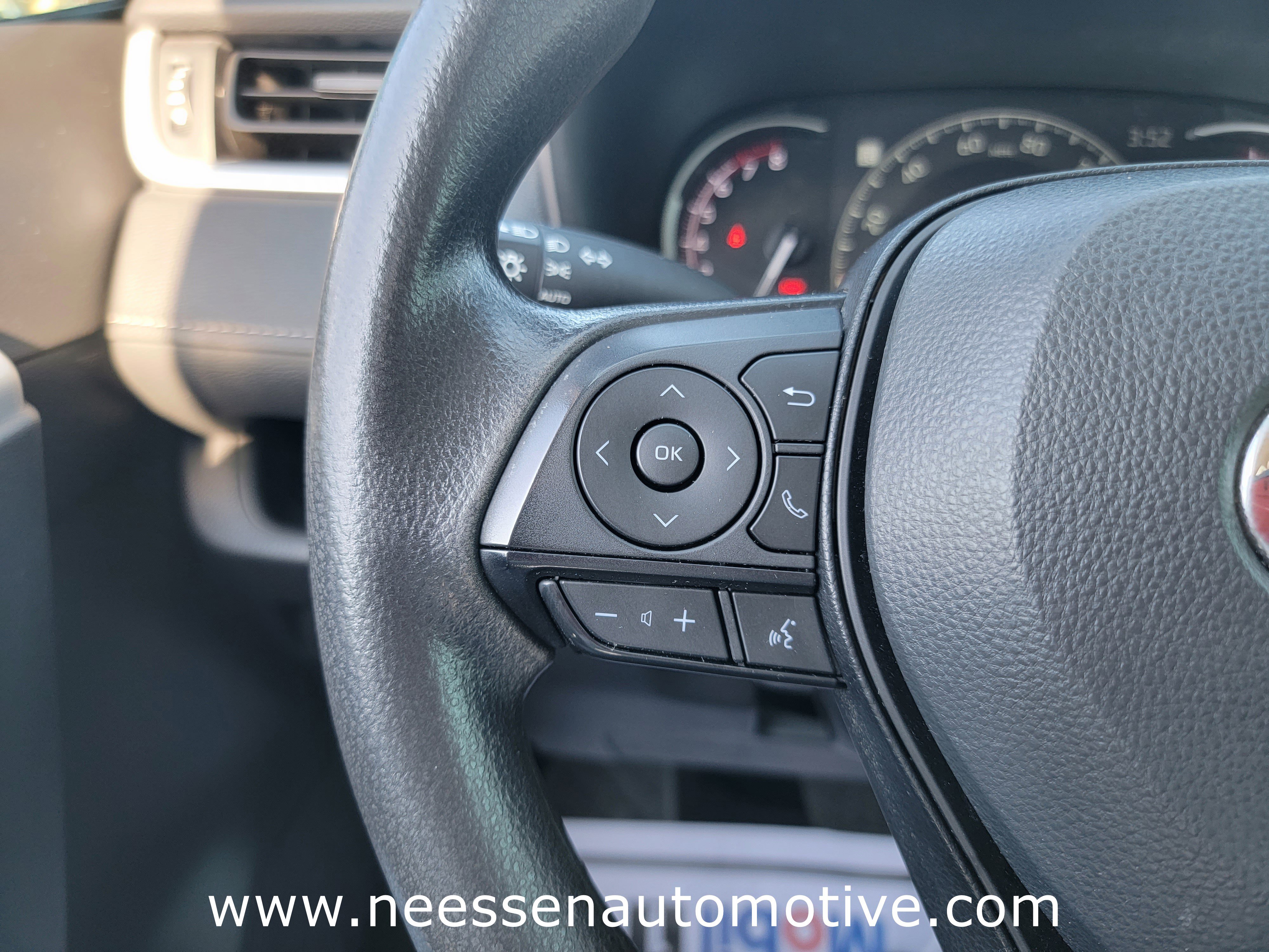 Used 2024 Toyota RAV4 XLE image 22